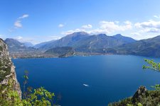 aprile lago di garda torbole Pano
